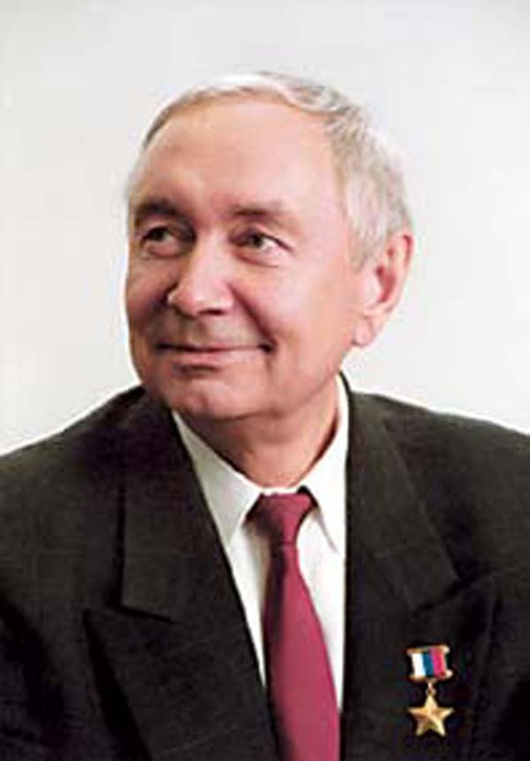 академик Пашин Валентин Михайлович (jpg, 47 Kб)