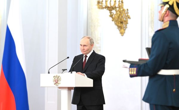 Президент России Владимир Путин вручил Государственные премии в области науки и технологий 2-4.jpg (jpg, 31 Kб)